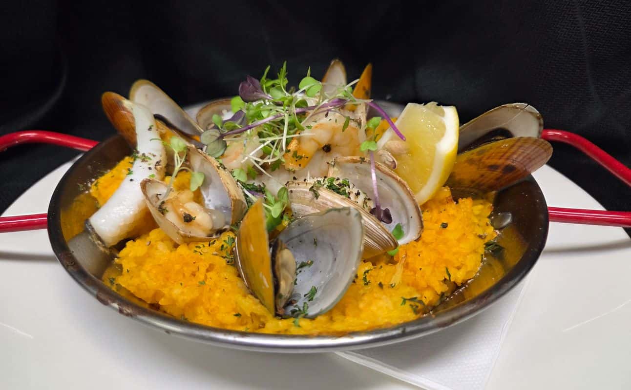 Boardwalk Beach Bar & Bistro