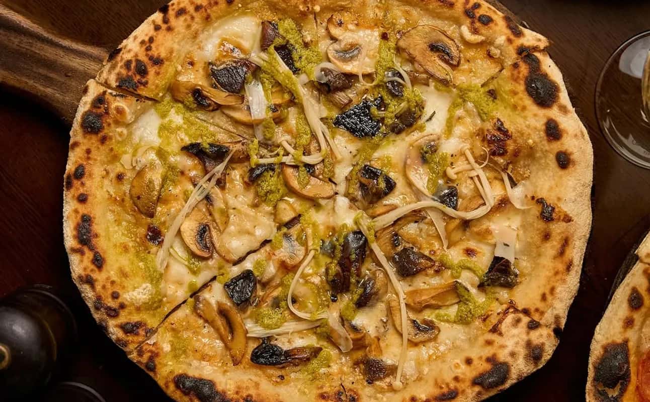 Nomad Bar Bistro & Woodfired Pizza