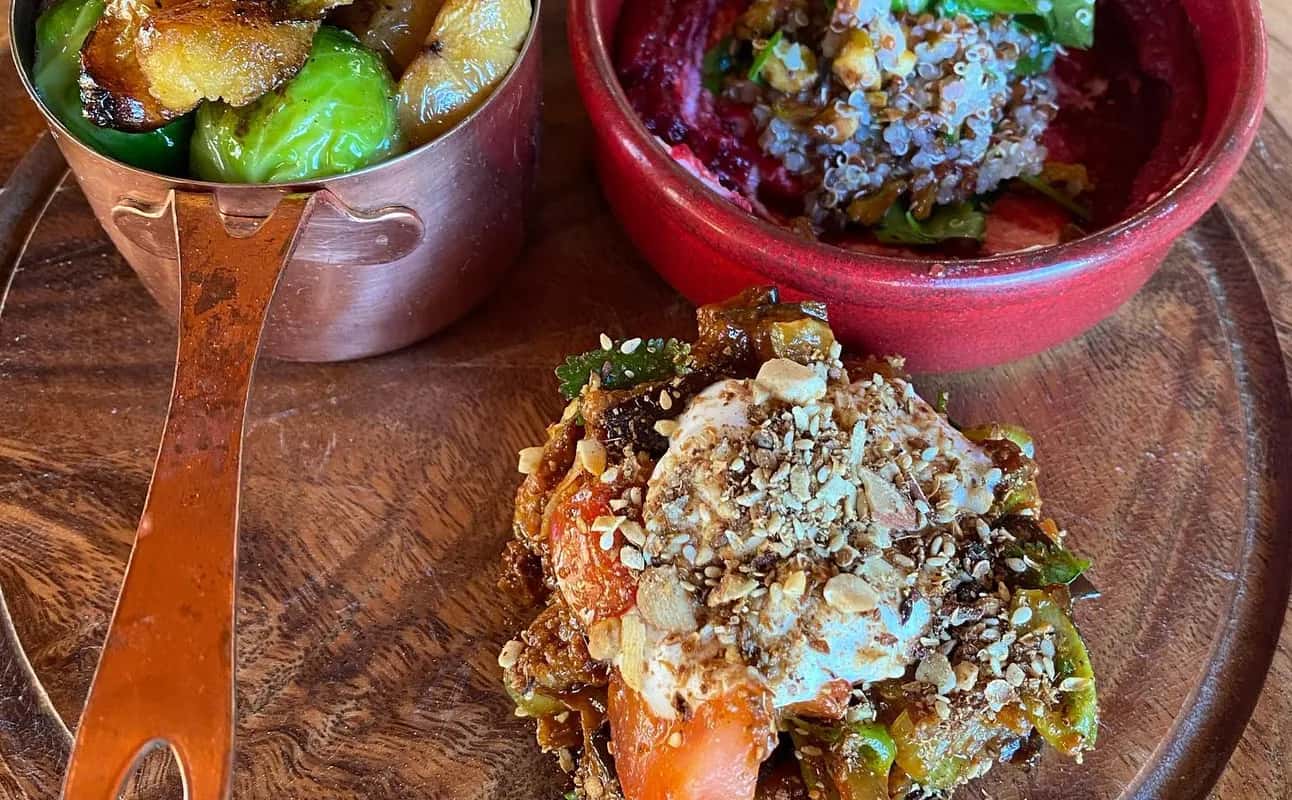 Enjoy New Zealand, Gluten Free options, Vegetarian options, Vineyard, Child friendly, Waterfront, Wheelchair accessible, Table service, Indoor & outdoor seating, Free onsite parking, $$$, Date night, Families, Special occasion, Local cuisine and Views cuisine at The Chef's Table in Wanaka