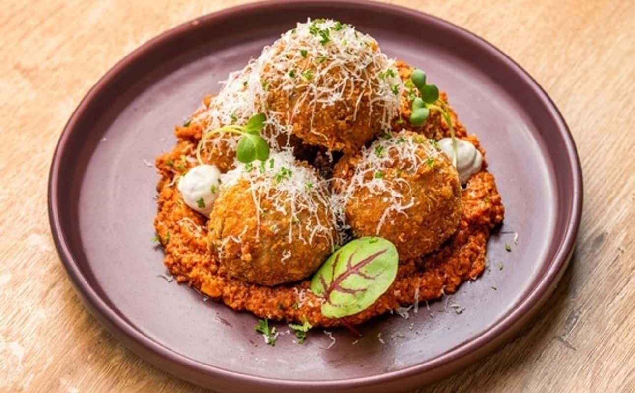 Enjoy Burgers, Cuban, Fast food, Vegan options, Vegetarian options, Restaurant, Table service, $$, Families and Groups cuisine at Remy's Deli in Auckland City Centre, Auckland