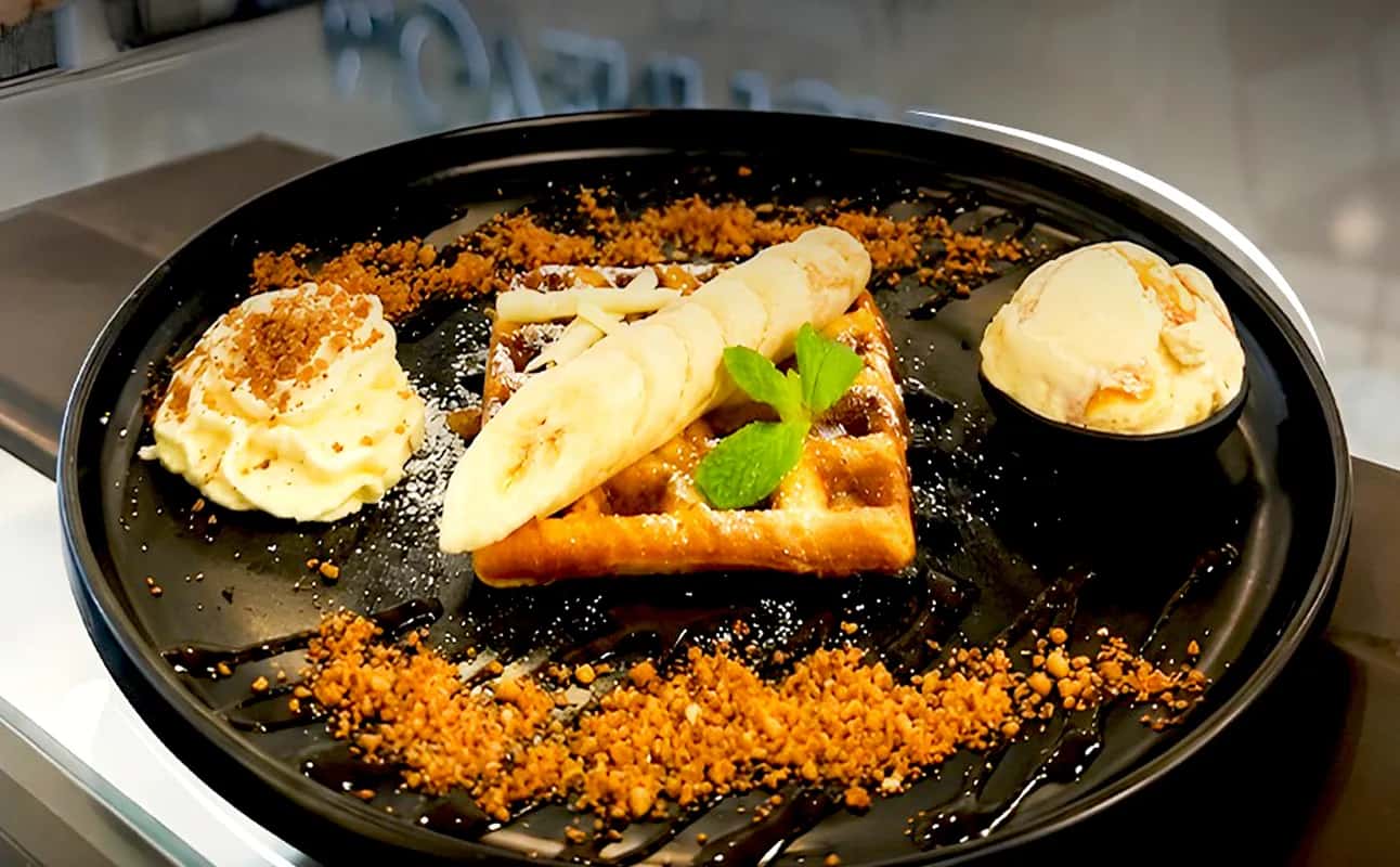Enjoy Desserts / bakeries, Swiss, Dairy free options, Gluten Free options, Cafe, Restaurant, Late night, $$$, Families, Groups and Kids cuisine at Movenpick Ponsonby in Ponsonby, Auckland